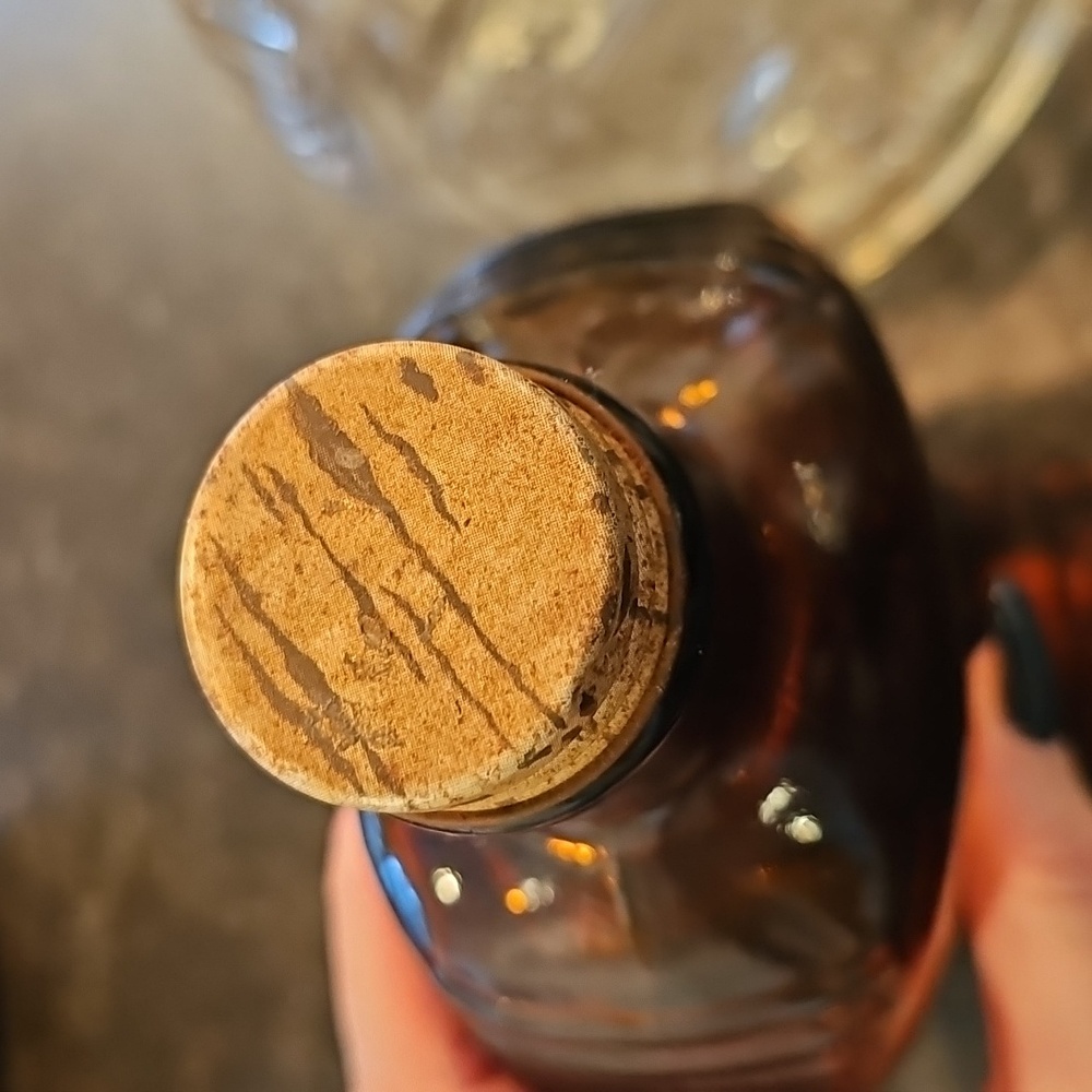 Two Vintage '76 Bicentennial Log Cabin Syrup Collectible Bottles Clear & Amber - Picture 7 of 8
